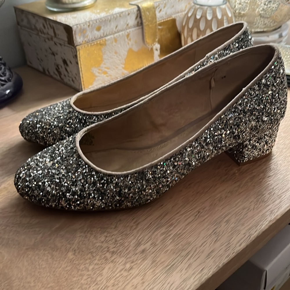 Old Navy silver glitter low heels size 9